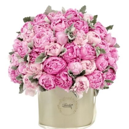 Majestic Peony Bloom Luxe Box – Elegant Pink Peonies in Ivory Hatbox