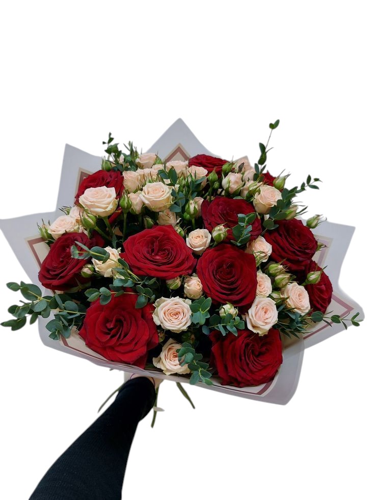 Cranberry & Cream Holiday Bouquet